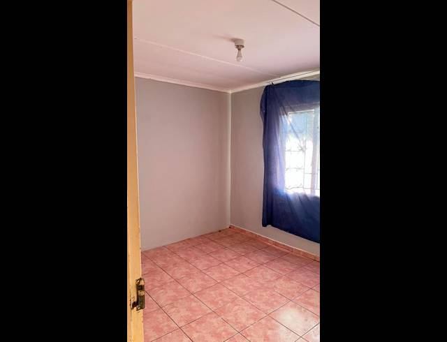 2 BEDROOM HOUSE FOR SALE IN UMHLATHUZE